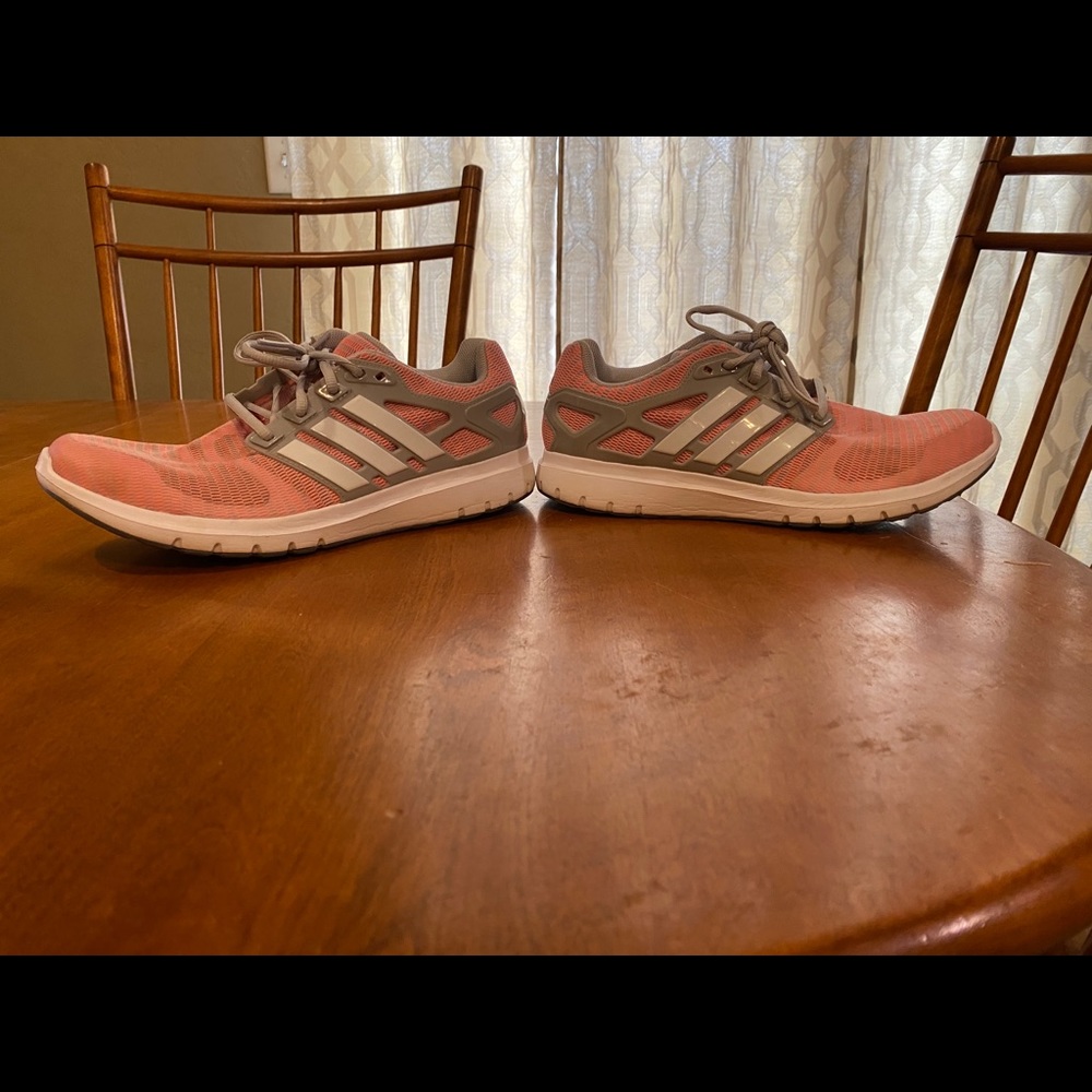 Adidas cloud foam tennis shoes